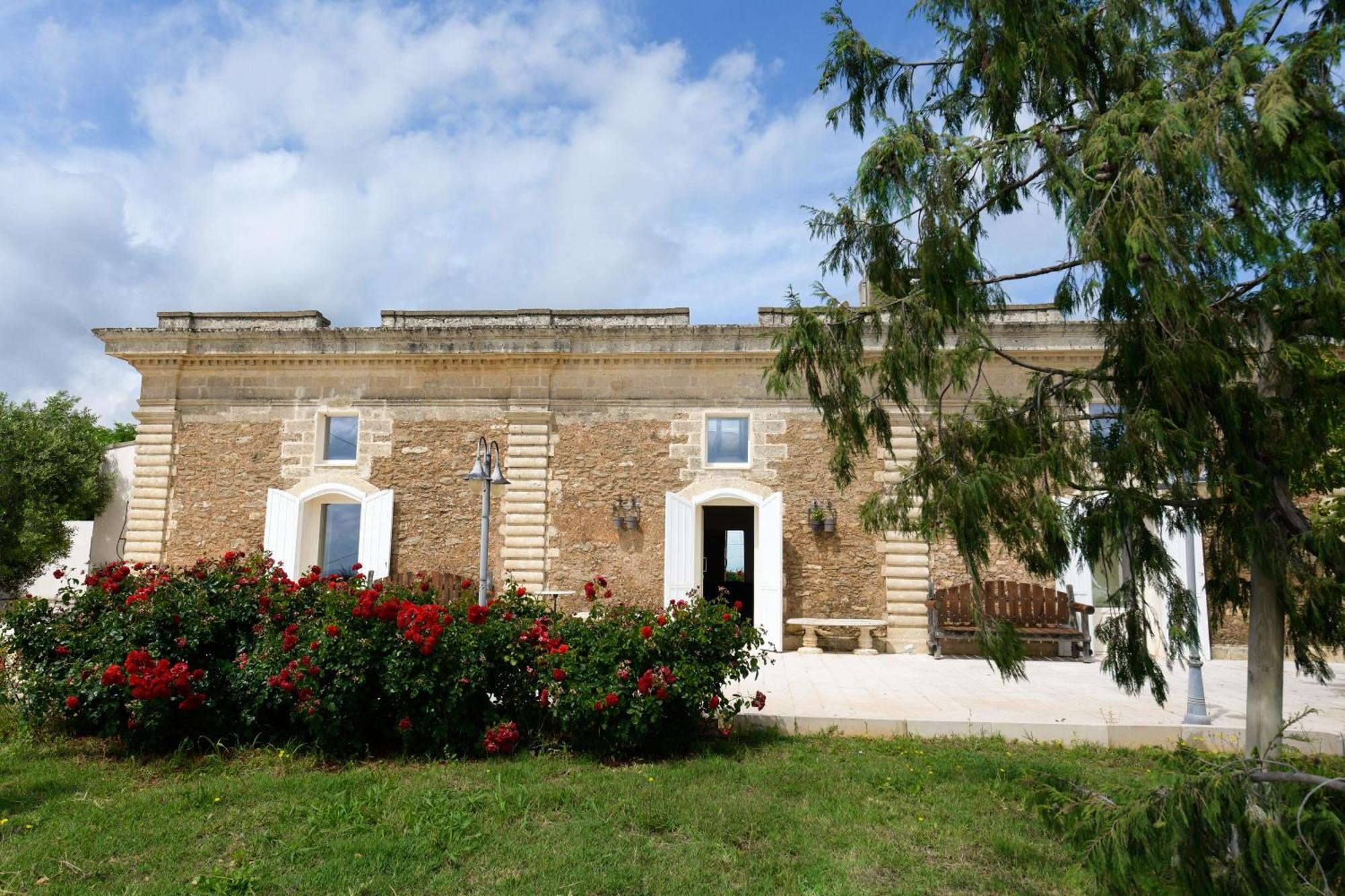 La Volpe E L'Uva Dimore Montescaglioso Exterior foto